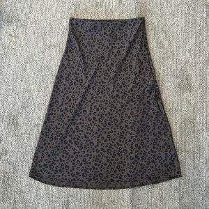 NWT Womens grey and black leopard skirt size M